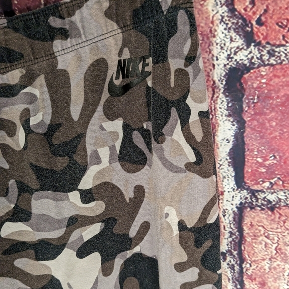 Nike workout gear women's med shirt large pants - Picture 10 of 10